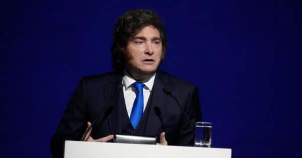 Milei blames opposition and Iran war for 3.4% inflation and calls for patience